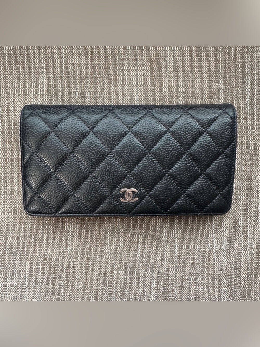 CHANEL Quilted Caviar Wallet with CC Logo - Black - Picture 3 of 9